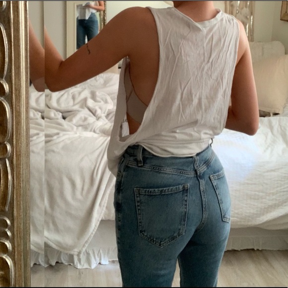 Brandy Melville Graphic Tee - Picture 3 of 5